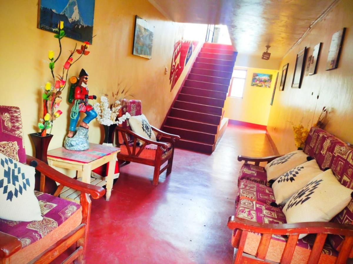 Хостел Huaraz Colonial Екстер'єр фото