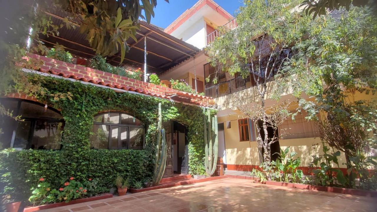 Хостел Huaraz Colonial Екстер'єр фото