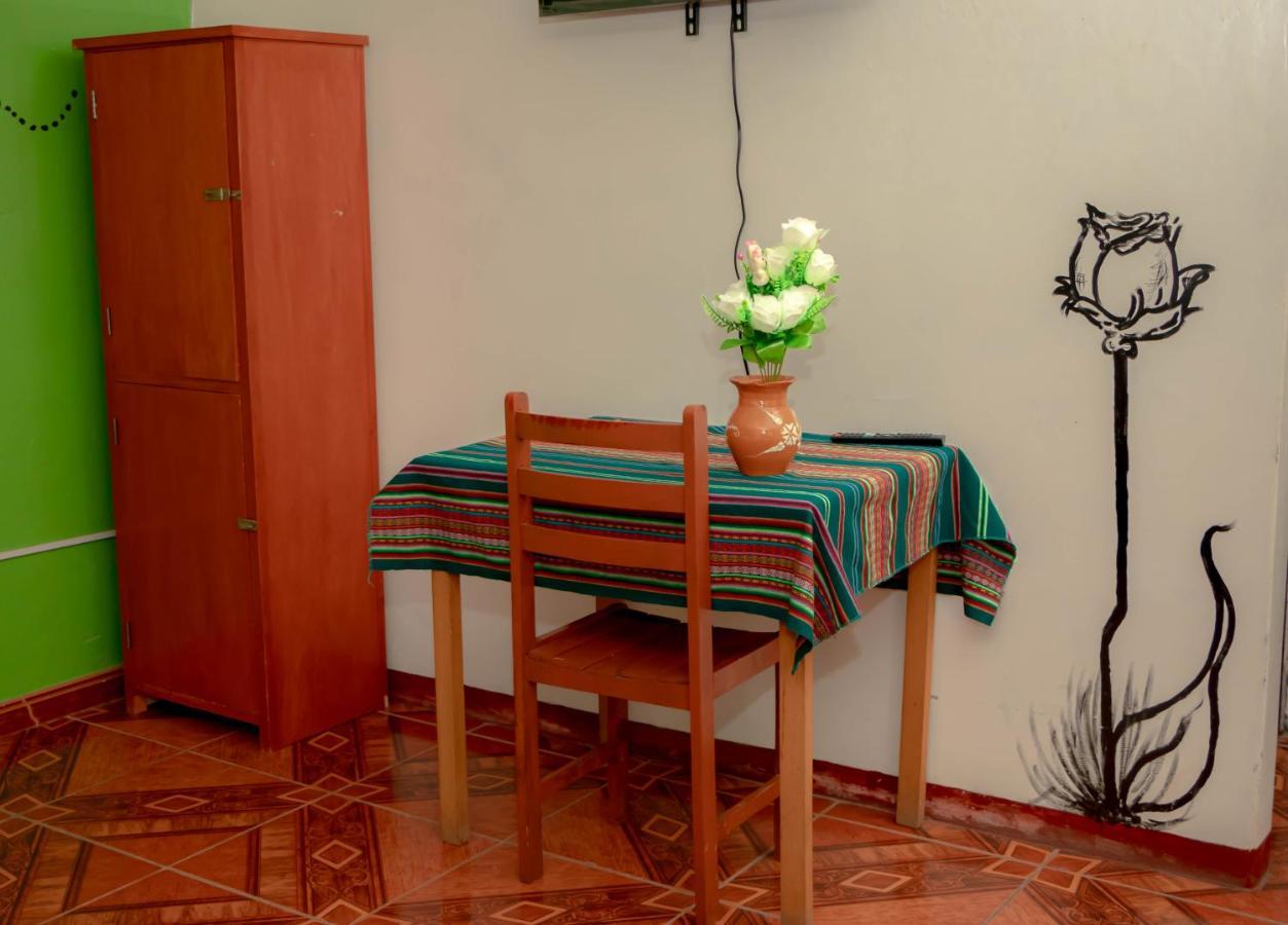 Хостел Huaraz Colonial Екстер'єр фото