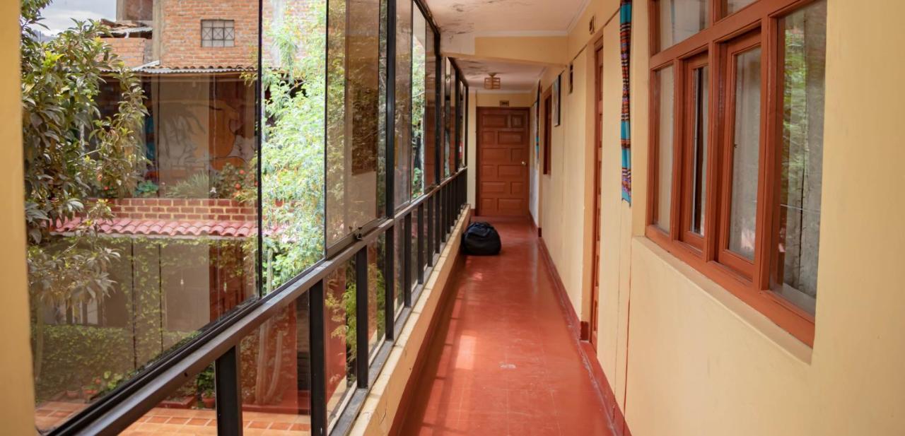 Хостел Huaraz Colonial Екстер'єр фото