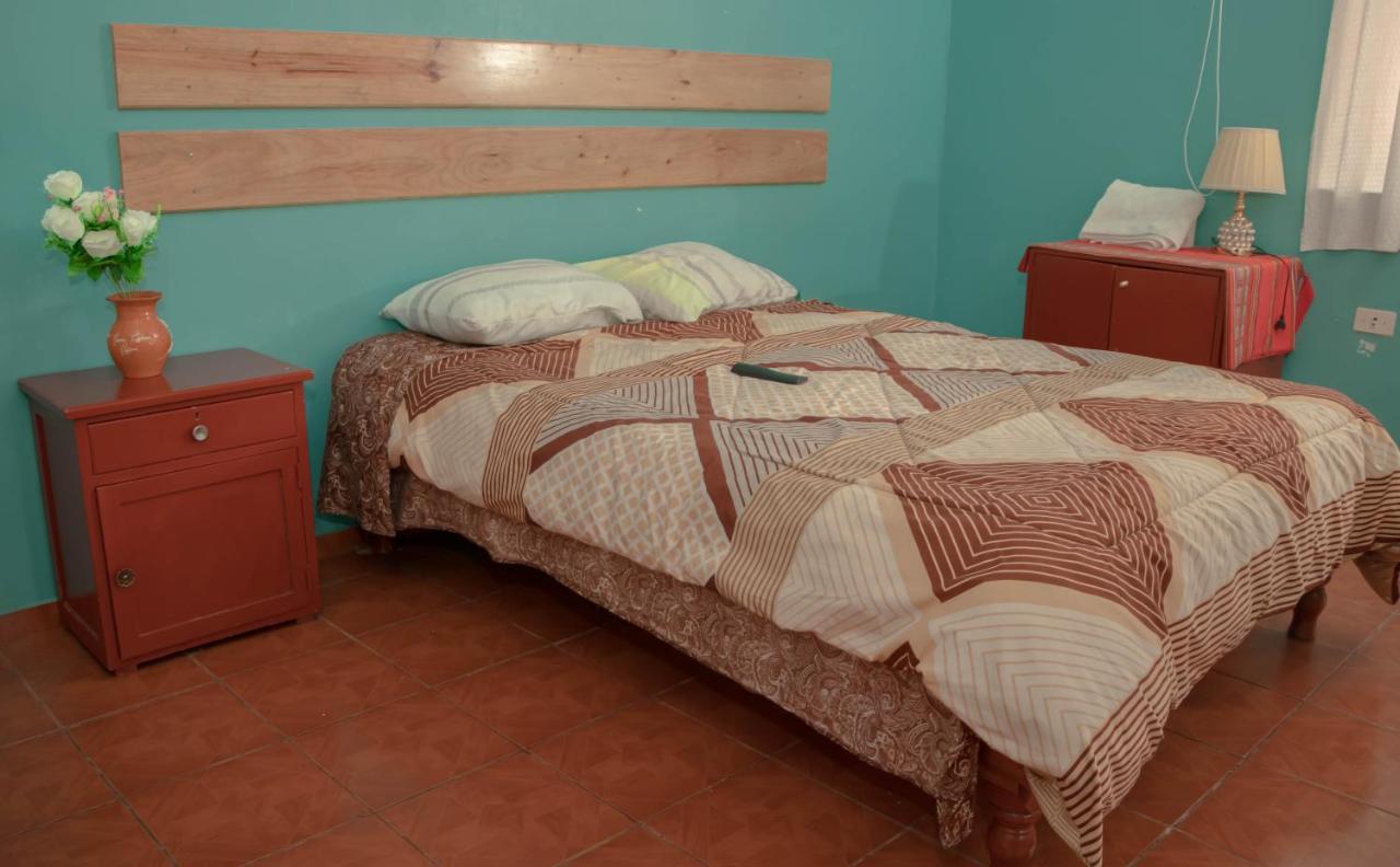 Хостел Huaraz Colonial Екстер'єр фото