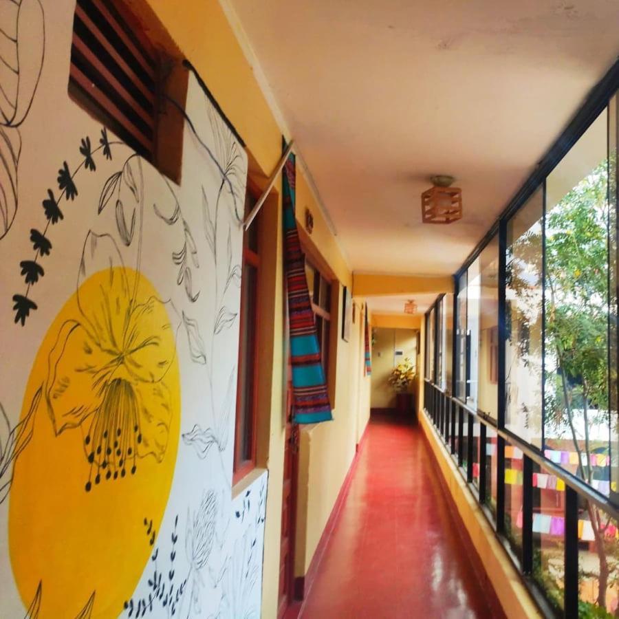 Хостел Huaraz Colonial Екстер'єр фото