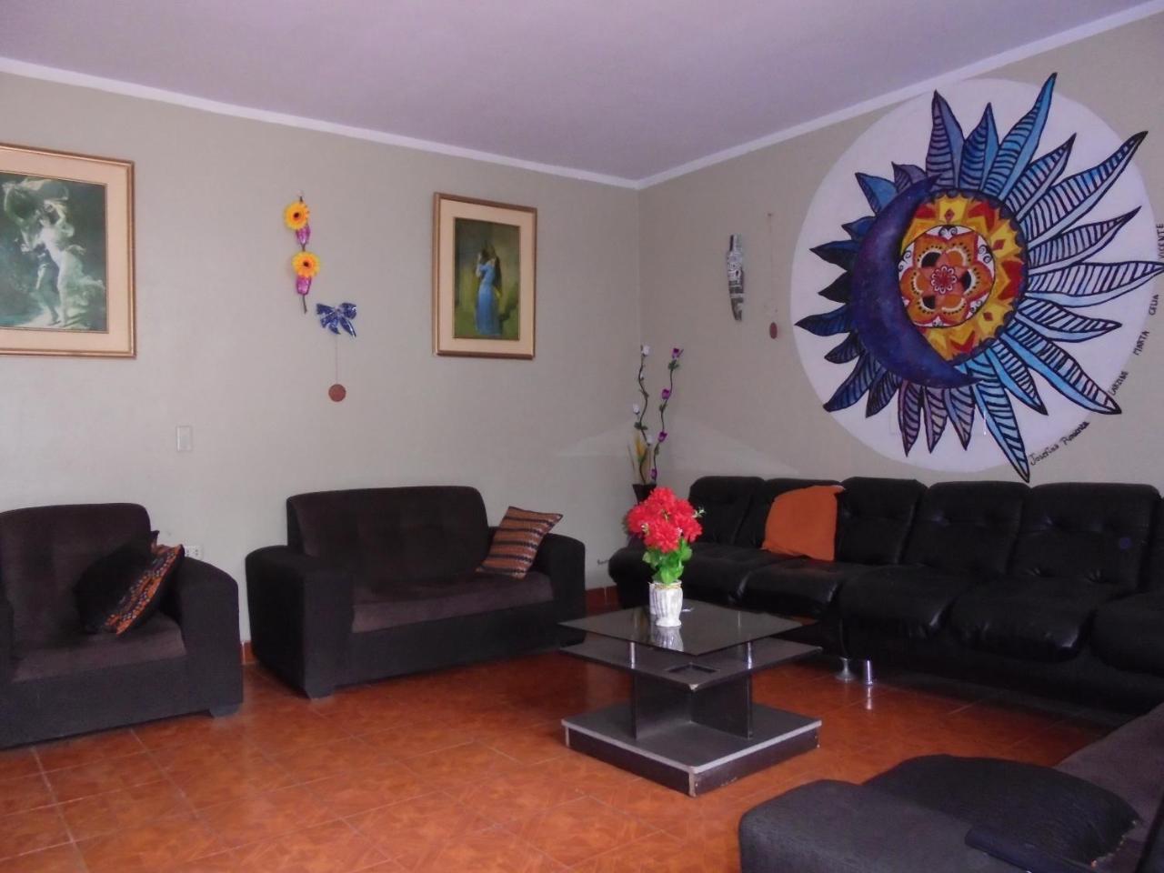 Хостел Huaraz Colonial Екстер'єр фото